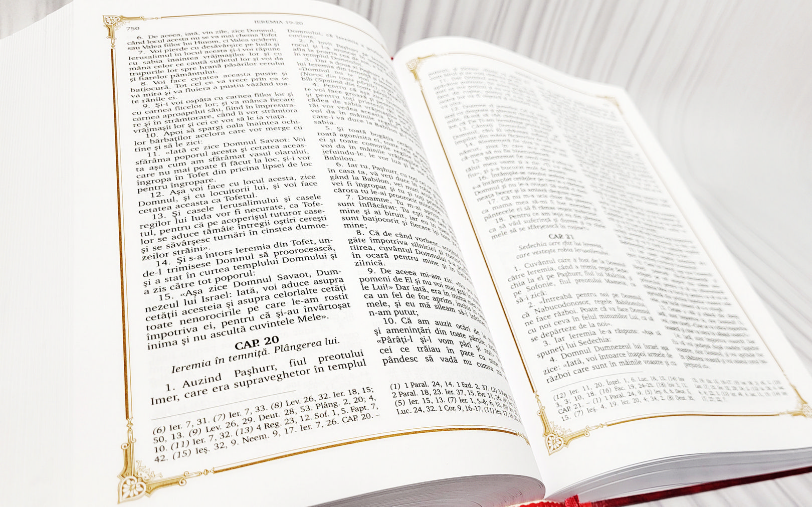 Biblia Rom 073 (Biserica Ortodoxa din Moldova)