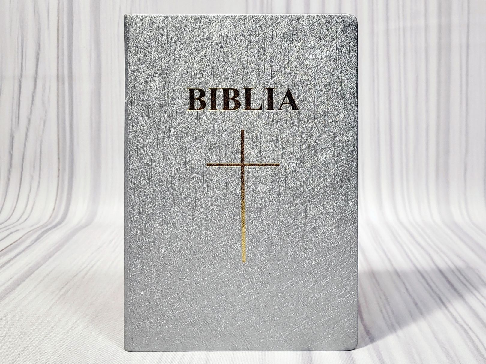 Biblia Rom 052 Cross SILVER GREY
