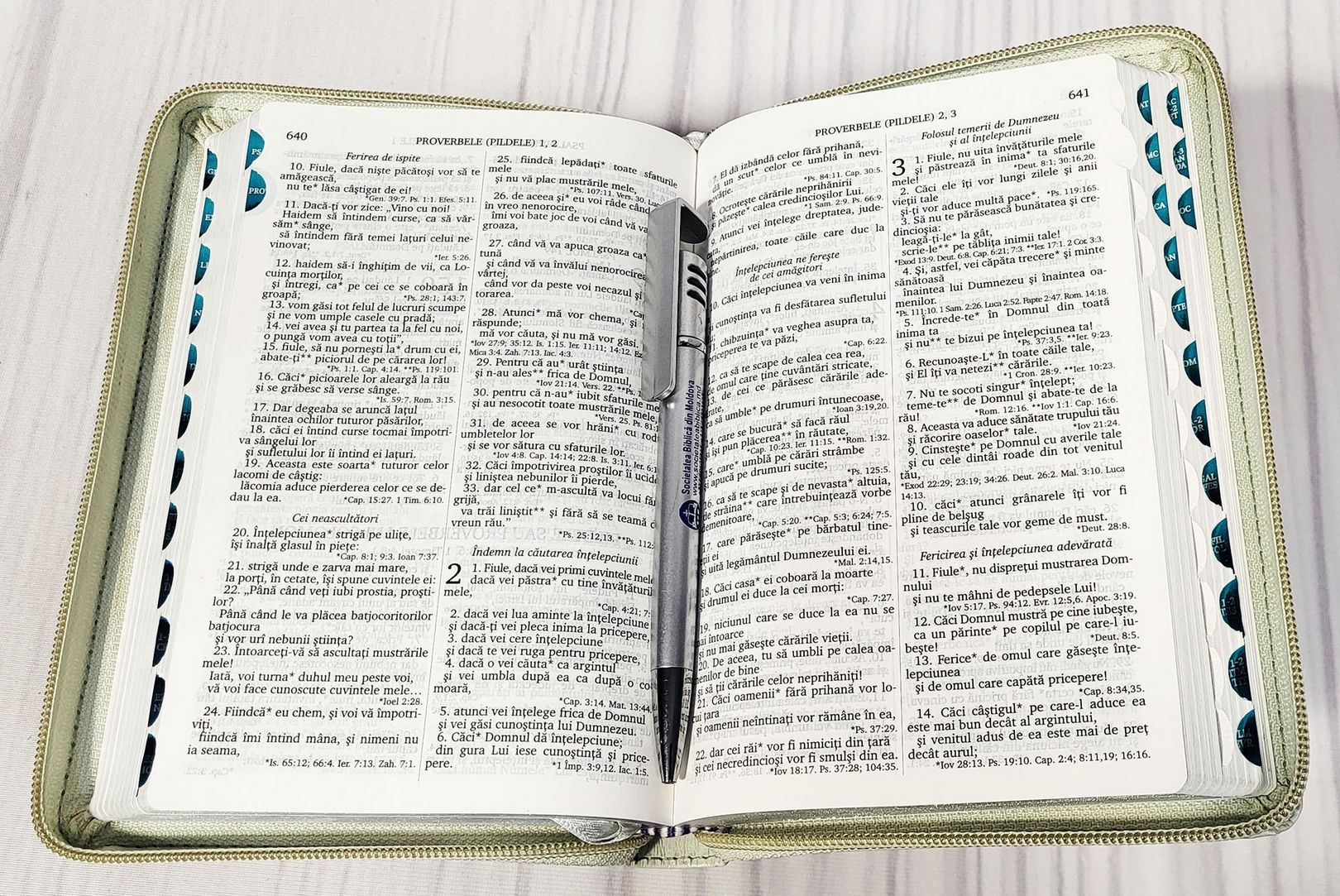 Biblia Rom 055 ZTI P