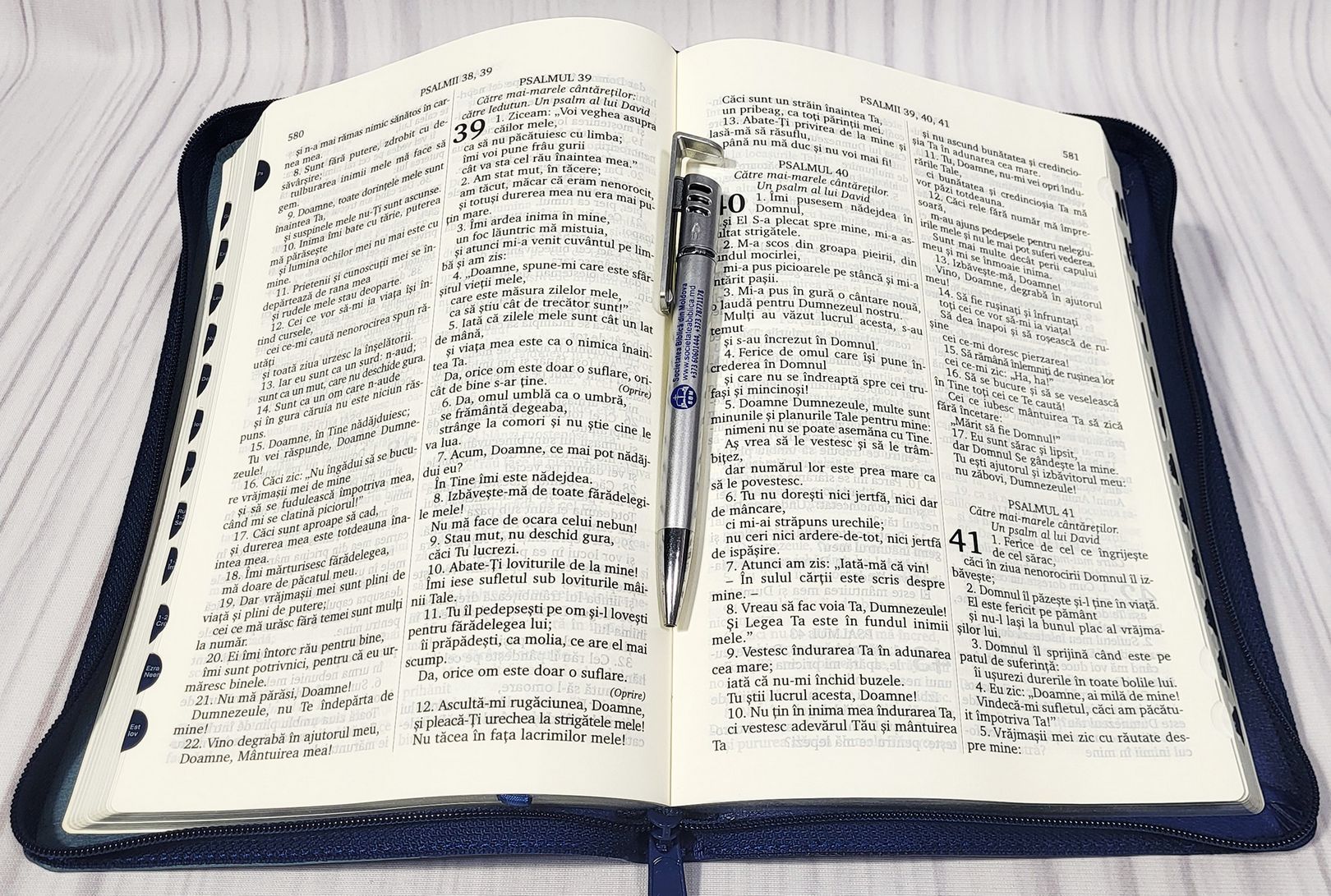 BIBLIA CENTENARA 076 ZTI (albastru)