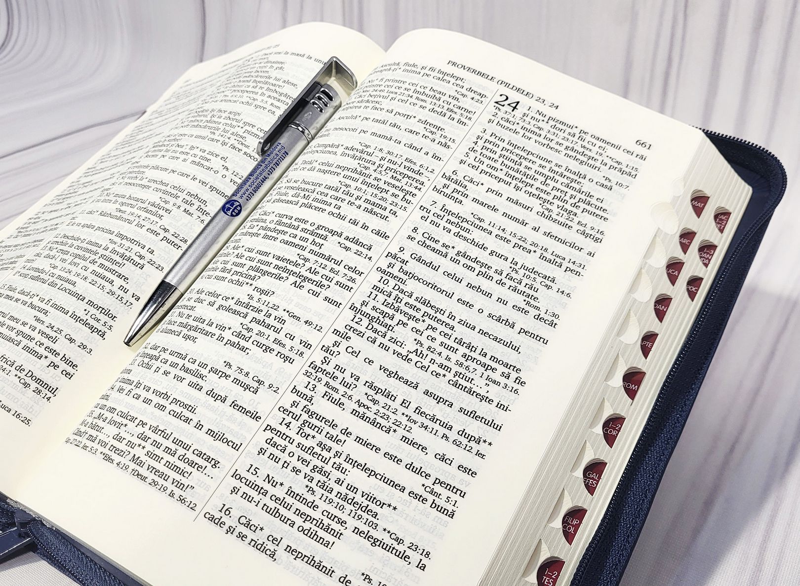Biblia Rom 076 ZTI (red)